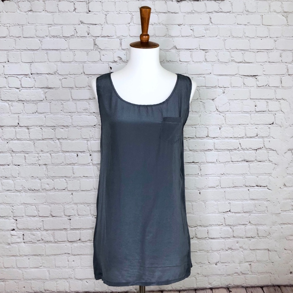 Asoie Gray Sleeveless Blouse